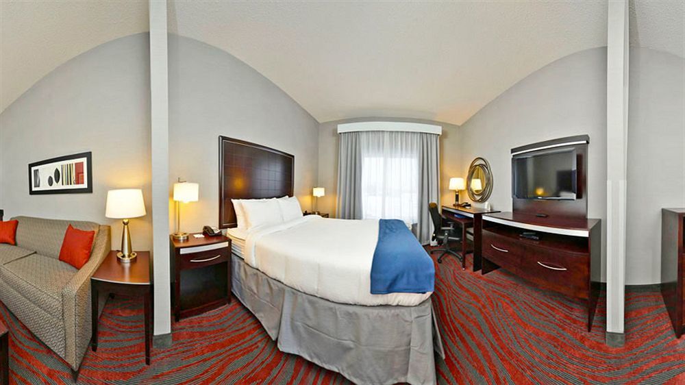Holiday Inn Express & Suites Utica, An Ihg Hotel Exterior foto